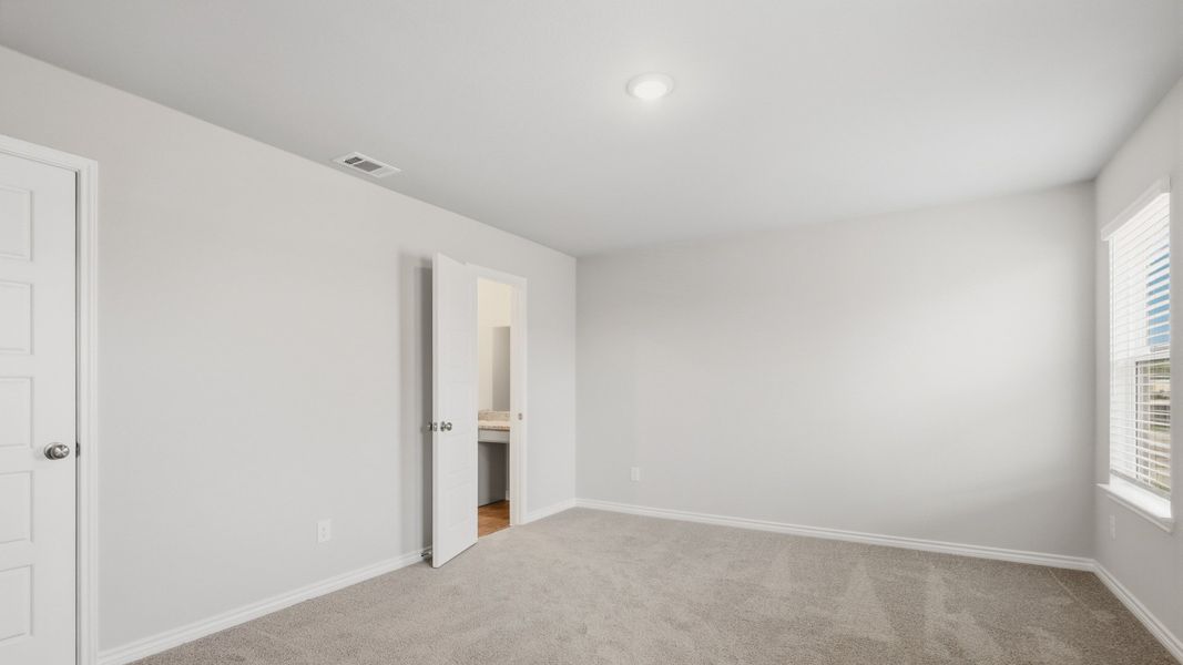 Secondary bedroom