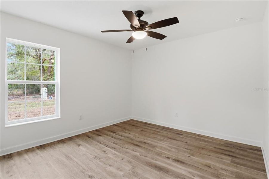 Spacious, unfurnished interior of a new home in , Crystal River (Image 25).