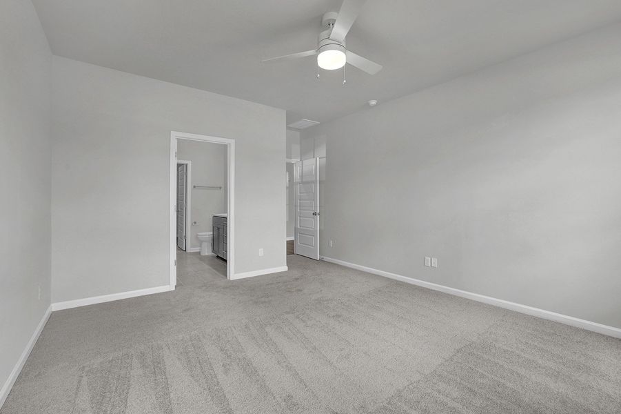Spacious, unfurnished interior of a new home in Grand Park, Leland (Image 20).