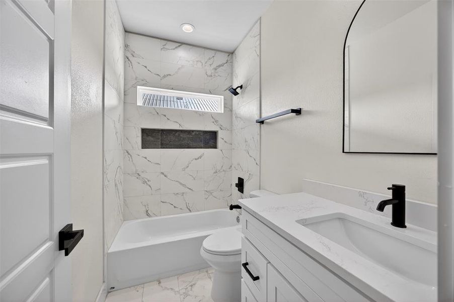 Furnished interior view inside a new home in , Fort Worth (Image 6).