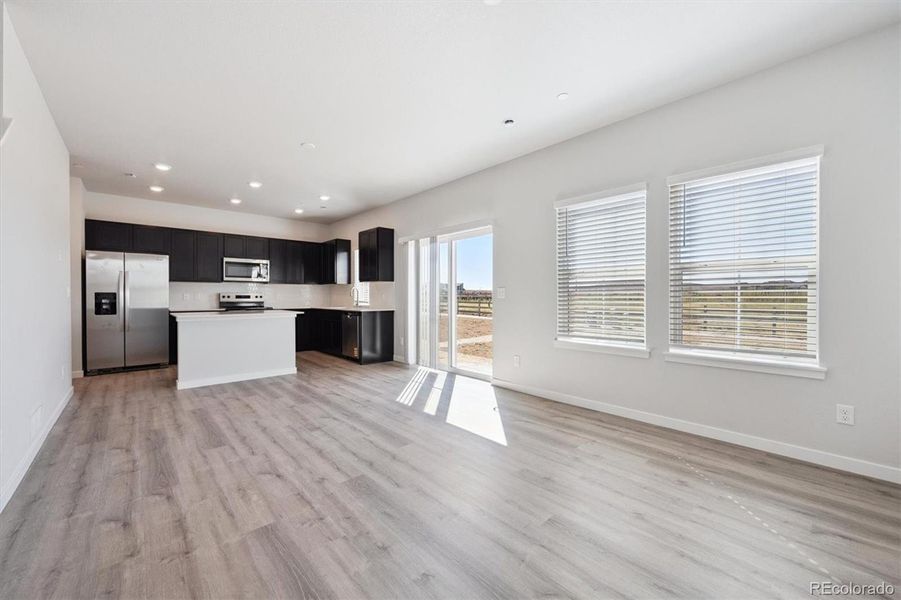 Spacious, unfurnished interior of a new home in Legato, Commerce City (Image 13).