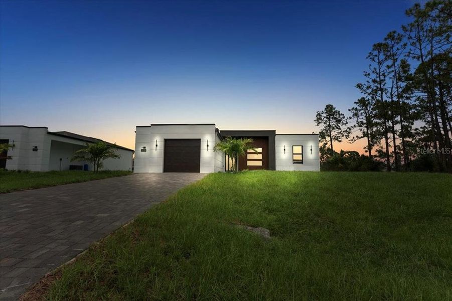 Exterior details and patio area of a home in , Lehigh Acres (Image 3).