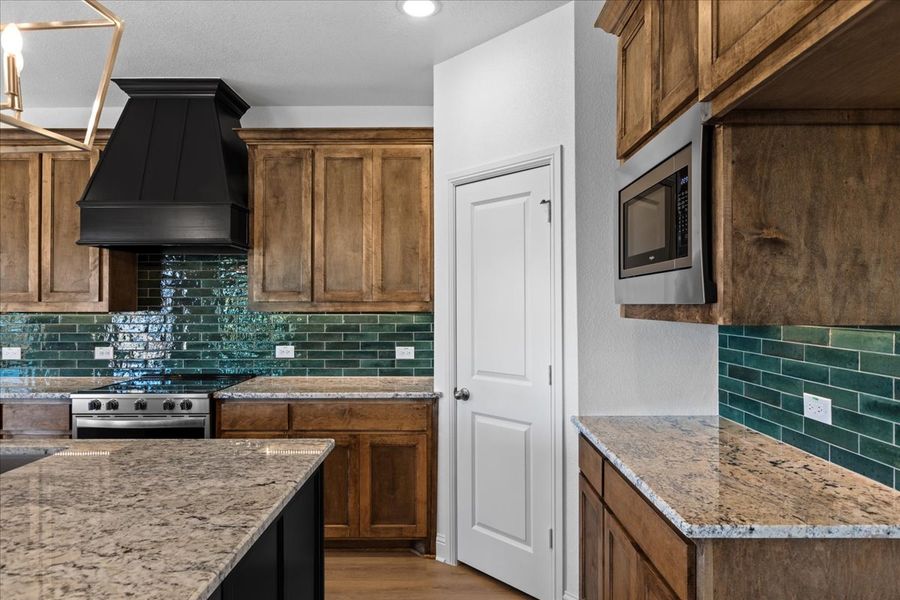 Furnished interior view inside a new home in Honeysuckle Ranch, Paradise (Image 13).