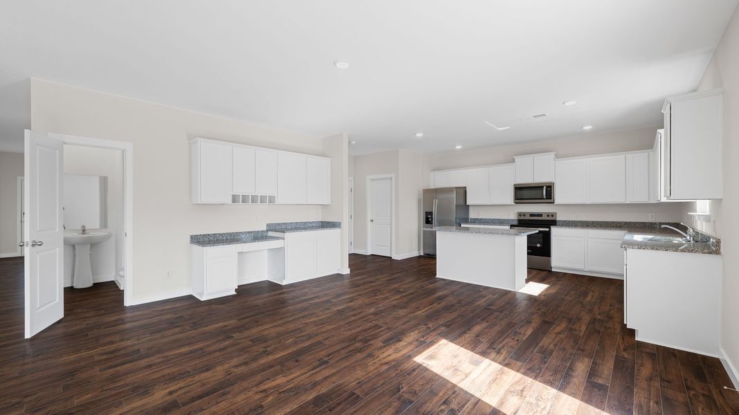 Spacious, unfurnished interior of a new home in Prairie Pass, Apison (Image 21).