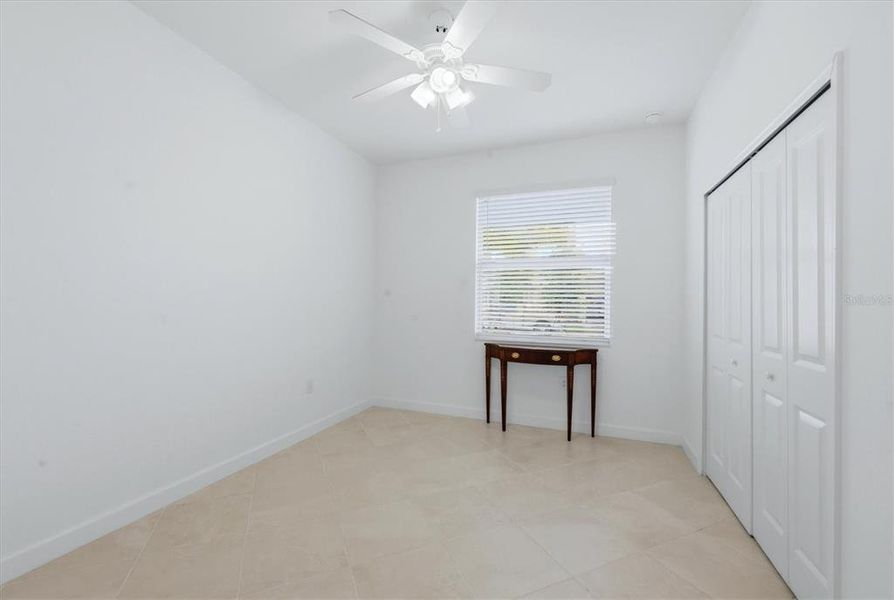 Spacious, unfurnished interior of a new home in , Englewood (Image 20).