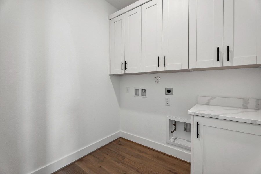 Image 15 of a home in Hallimore Ranch.