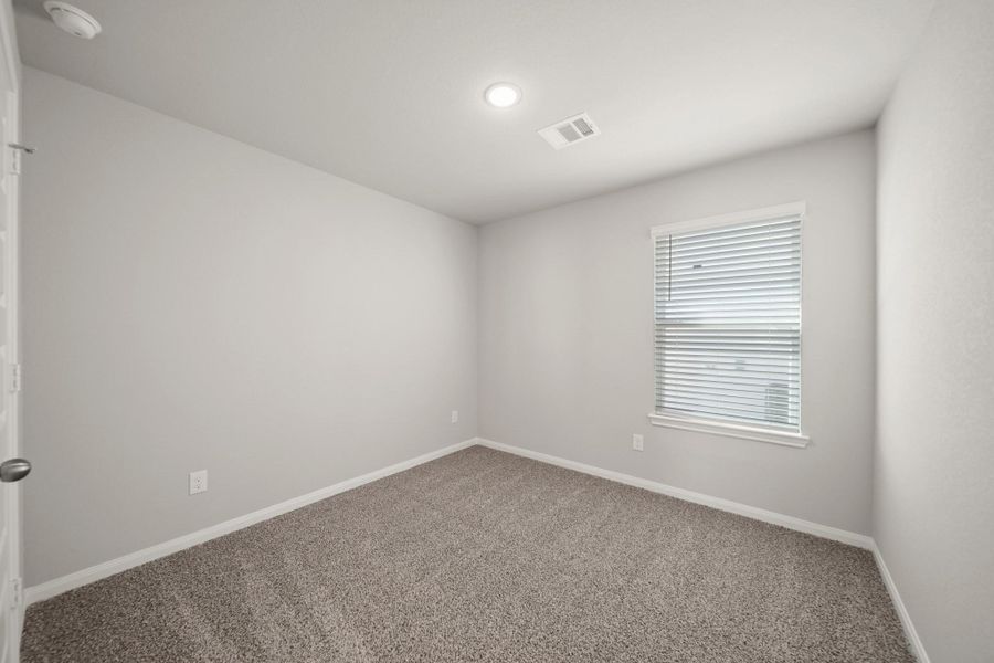 Spacious, unfurnished interior of a new home in Hunter's Creek, Huntsville (Image 14). Spacious, unfurnished interior of a new home in Hunter's Creek, Huntsville (Image 14).