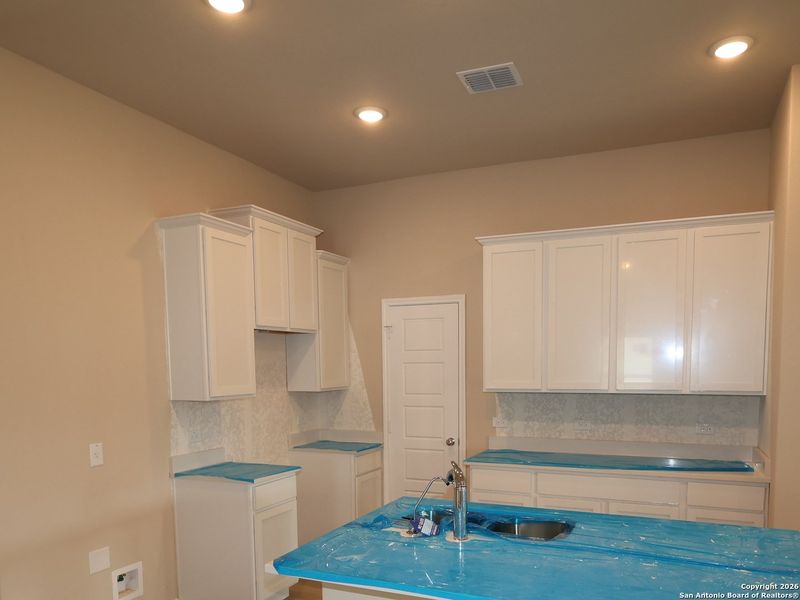 Image 32 of a home in Agave.