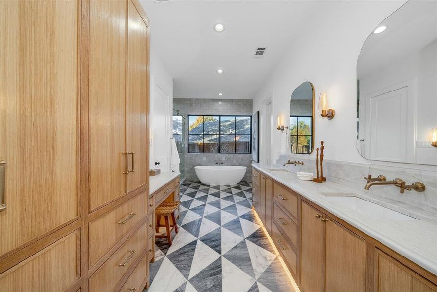 Furnished interior view inside a new home in , Dallas (Image 13). Furnished interior view inside a new home in , Dallas (Image 13).