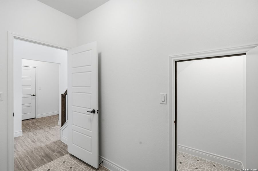 Spacious, unfurnished interior of a new home in Bison Ridge, San Antonio (Image 28). Spacious, unfurnished interior of a new home in Bison Ridge, San Antonio (Image 28).
