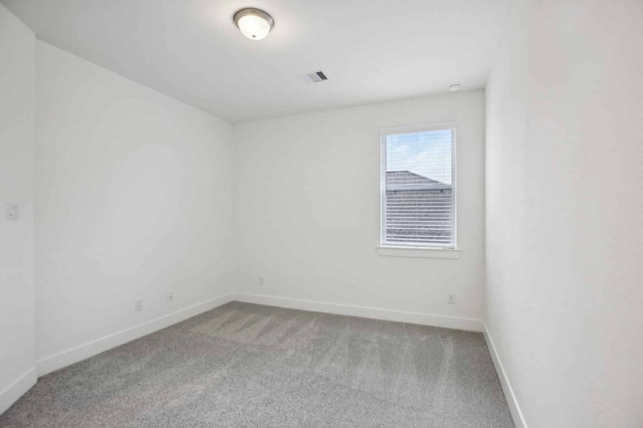 Spacious, unfurnished interior of a new home in The Trails, New Caney (Image 44).