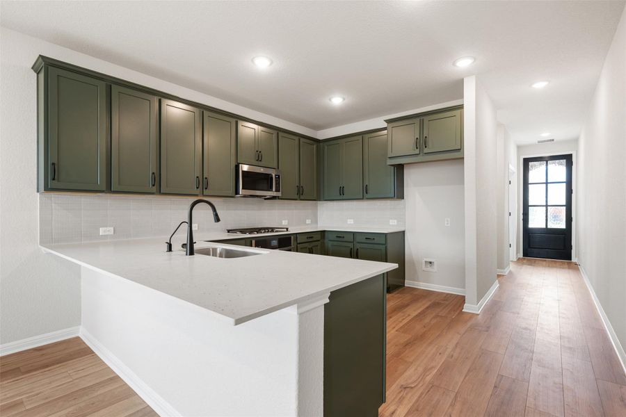Representative images and renderings are for illustrative purposes. Actual structural options and design finishes of home may vary. Representative images and renderings are for illustrative purposes. Actual structural options and design finishes of home may vary.