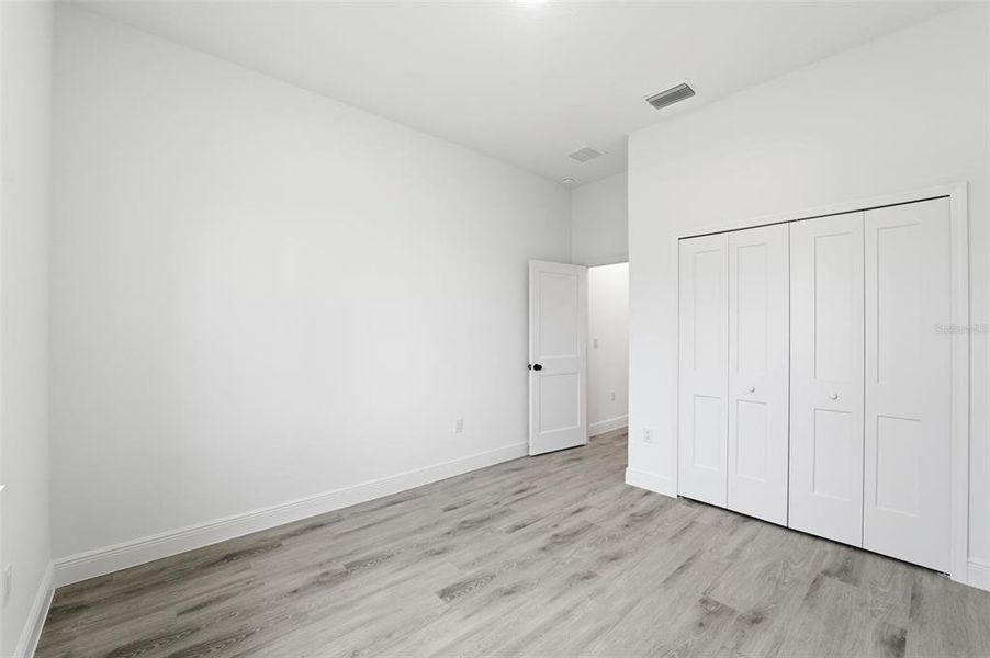 Spacious, unfurnished interior of a new home in , Ocala (Image 34).