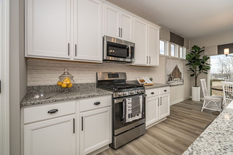 Representative furnished interior of a home built from the DaVinci by Fischer Homes in Sage Woods, Dallas (Image 7).