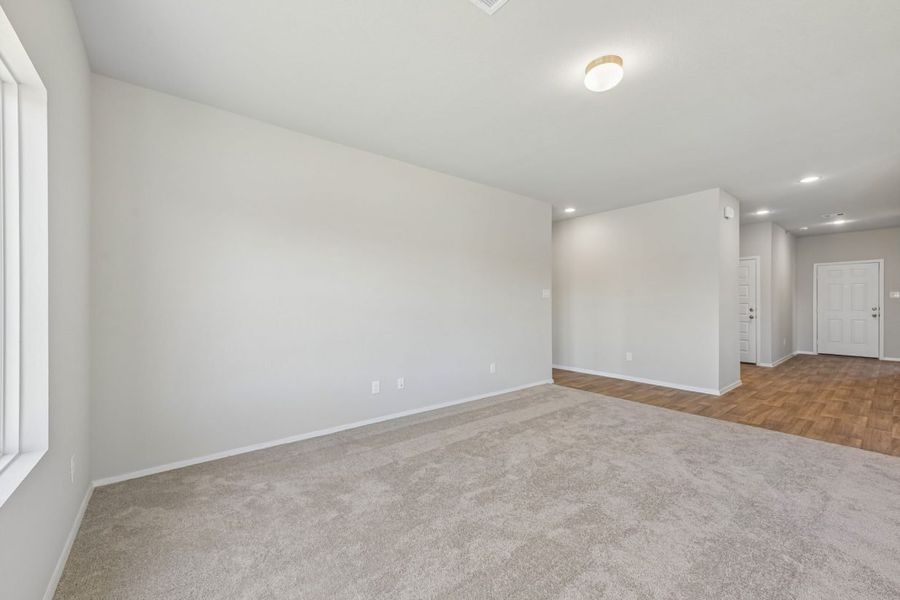 Spacious, unfurnished interior of a new home in Harrington Trails, New Caney (Image 17).