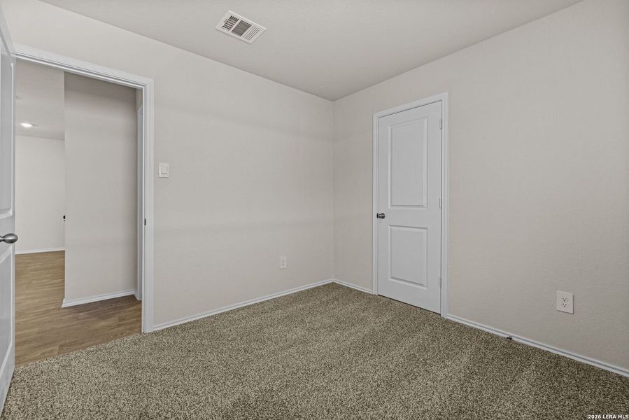 Spacious, unfurnished interior of a new home in Navarro Fields, Seguin (Image 12).