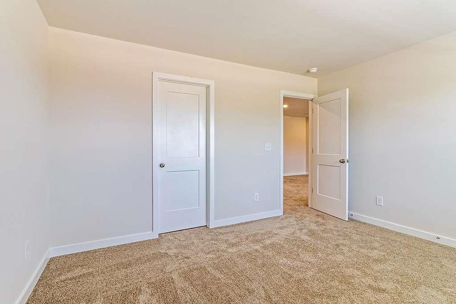 Spacious, unfurnished interior of a new home in Southern Hills, McDonough (Image 20).