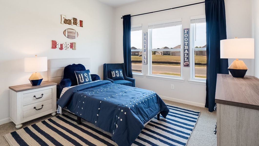Representative furnished interior of a home built from the Clifton by D.R. Horton in Kingston Creek, Jackson (Image 21).