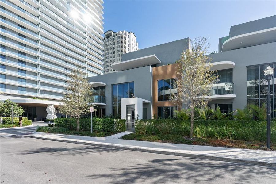 Condo located in Tampa, FL showcasing its design and architecture (Image 35). Condo located in Tampa, FL showcasing its design and architecture (Image 35).