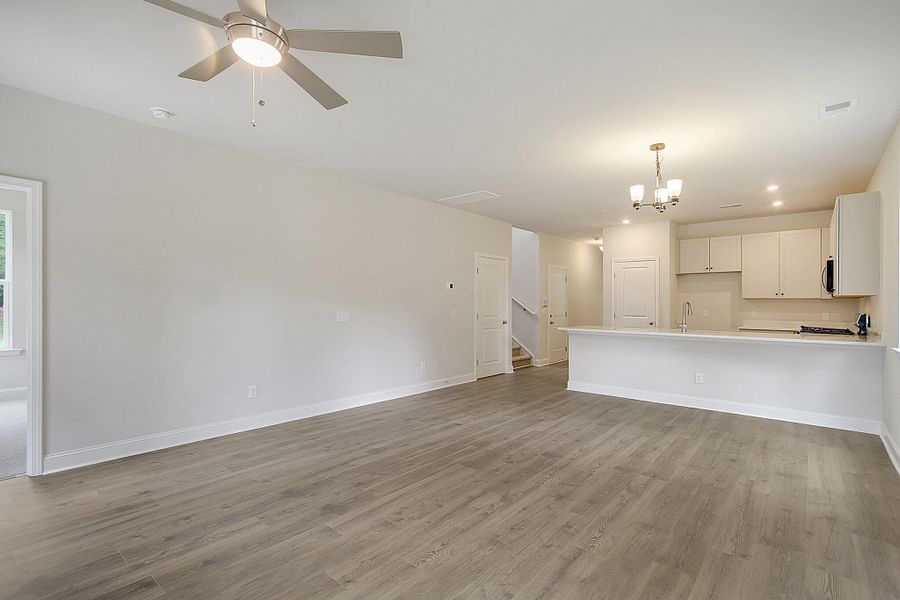 Spacious, unfurnished interior of a new home in Founder's Park, Lincolnville (Image 17).