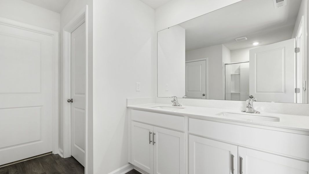 Furnished interior view inside a new home in Willow Mill, Thomasville (Image 5).