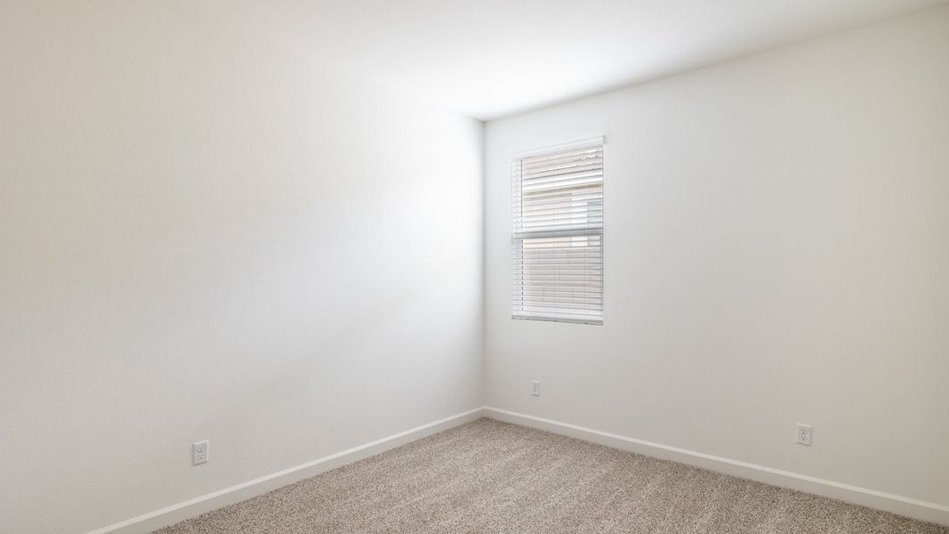 Spacious, unfurnished interior of a new home in Zanjero Pass, Waddell (Image 11).