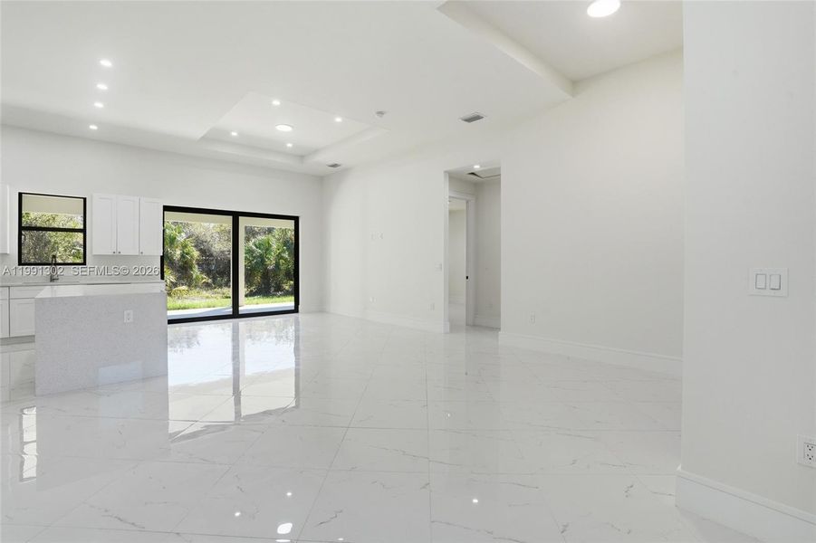 Spacious, unfurnished interior of a new home in , Labelle (Image 19).