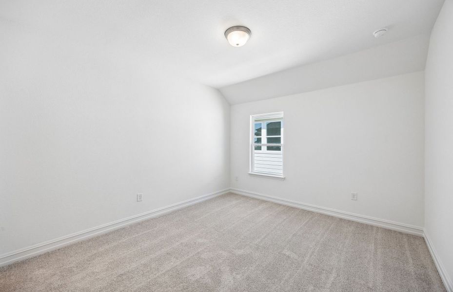 Spacious, unfurnished interior of a new home in Highland Lakes, McKinney (Image 20).