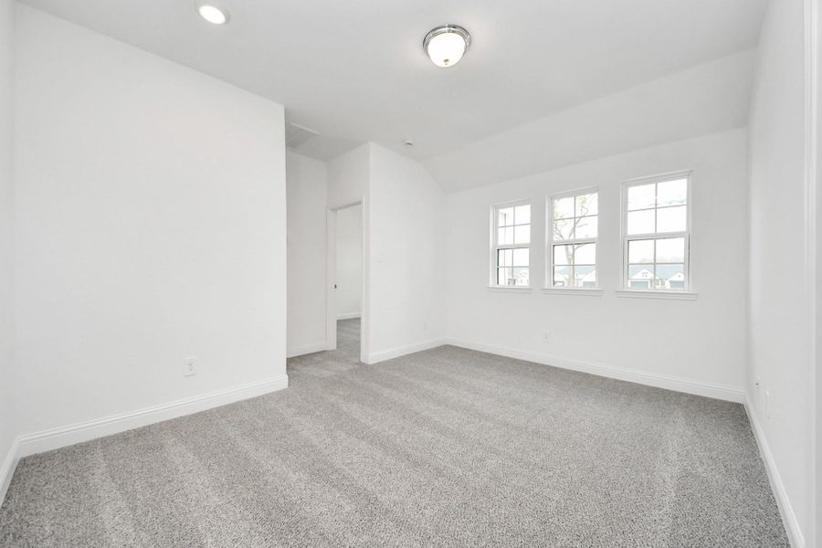 Spacious, unfurnished interior of a new home in , Missouri City (Image 22).