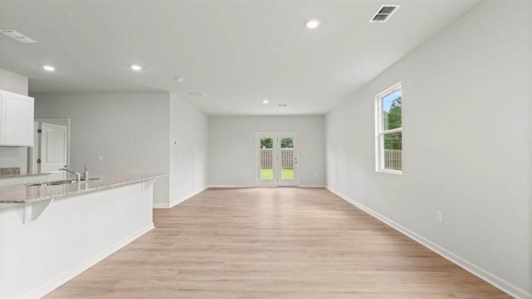 Spacious, unfurnished interior of a new home in Oconee Overlook, Gainesville (Image 28).