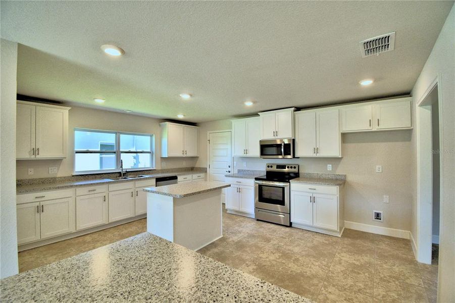 Furnished interior view inside a new home in Cadence Crossing, Auburndale (Image 6). Furnished interior view inside a new home in Cadence Crossing, Auburndale (Image 6).