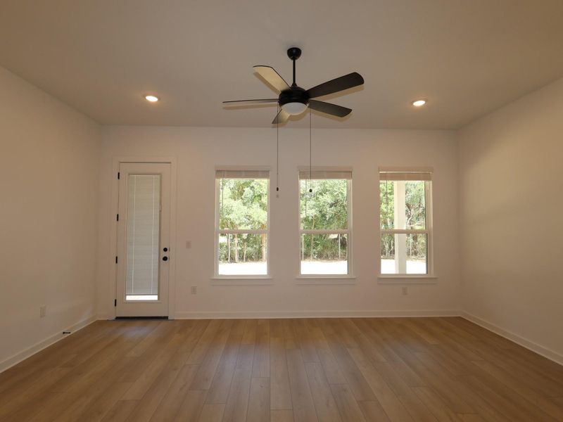 Spacious, unfurnished interior of a new home in Barksdale, Leander (Image 15). Spacious, unfurnished interior of a new home in Barksdale, Leander (Image 15).