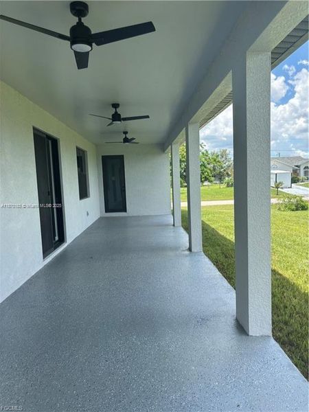 Spacious, unfurnished interior of a new home in , Cape Coral (Image 8).