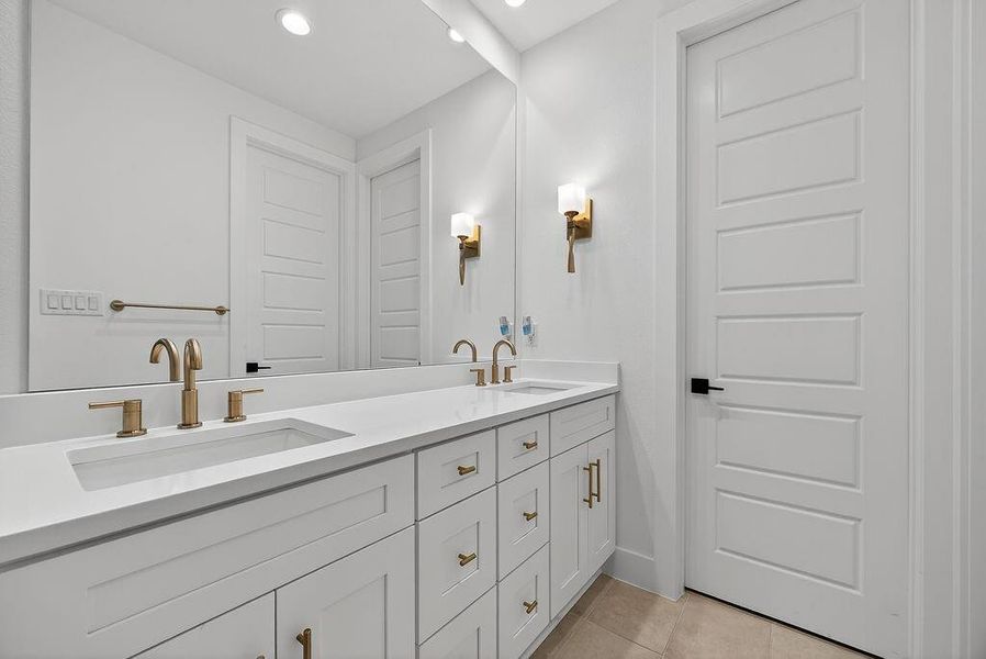 Furnished interior view inside a new home in , Dallas (Image 30). Furnished interior view inside a new home in , Dallas (Image 30).