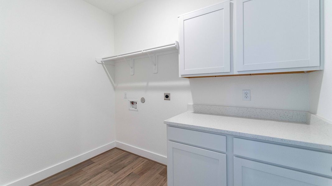 Spacious, unfurnished interior of a new home in Massey Oaks, Pearland (Image 45).