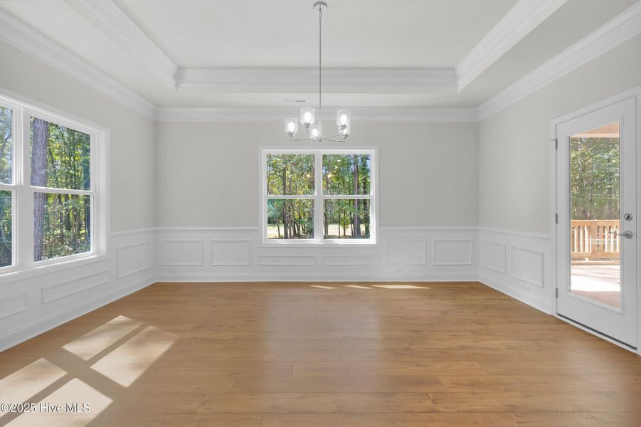 Spacious, unfurnished interior of a new home in Fairfield Harbour, New Bern (Image 16).