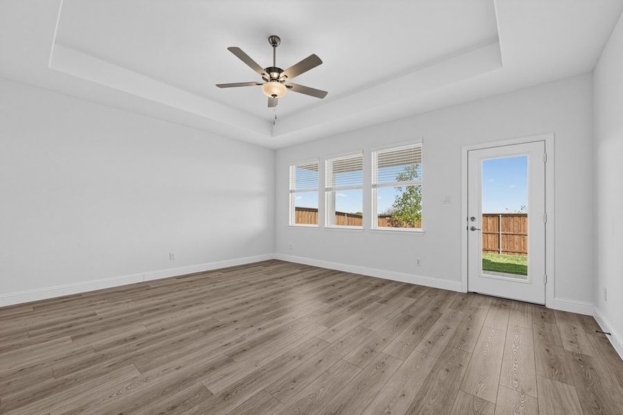 Spacious, unfurnished interior of a new home in Madero 50s, Fort Worth (Image 15).