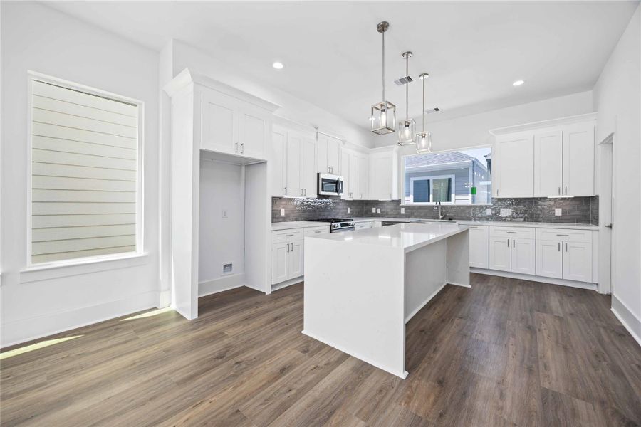 Furnished interior view inside a new home in , Houston (Image 4). Furnished interior view inside a new home in , Houston (Image 4).