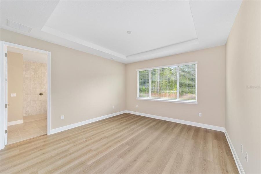 Spacious, unfurnished interior of a new home in , Ocala (Image 32).