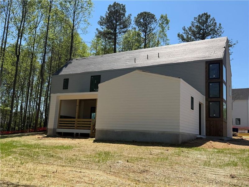 Exterior details and patio area of a home in Aster, Roswell (Image 9).