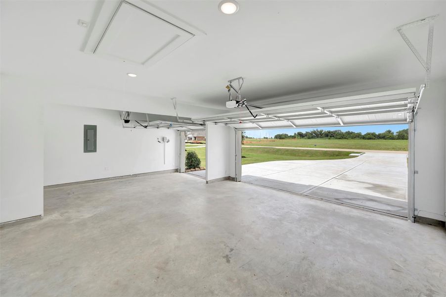 3 car garage!