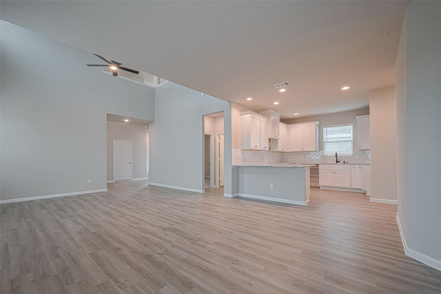 Spacious, unfurnished interior of a new home in La Segarra, Brookshire (Image 33).