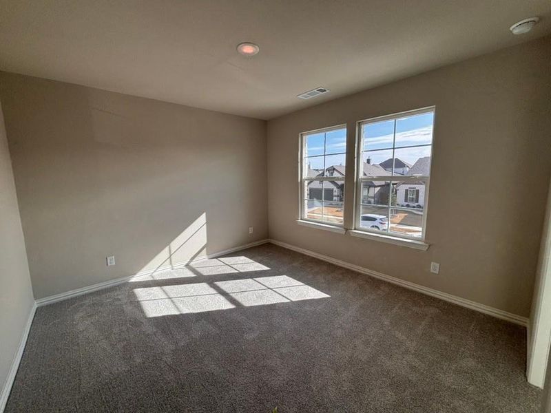 Spacious, unfurnished interior of a new home in Northstar, Haslet (Image 11).