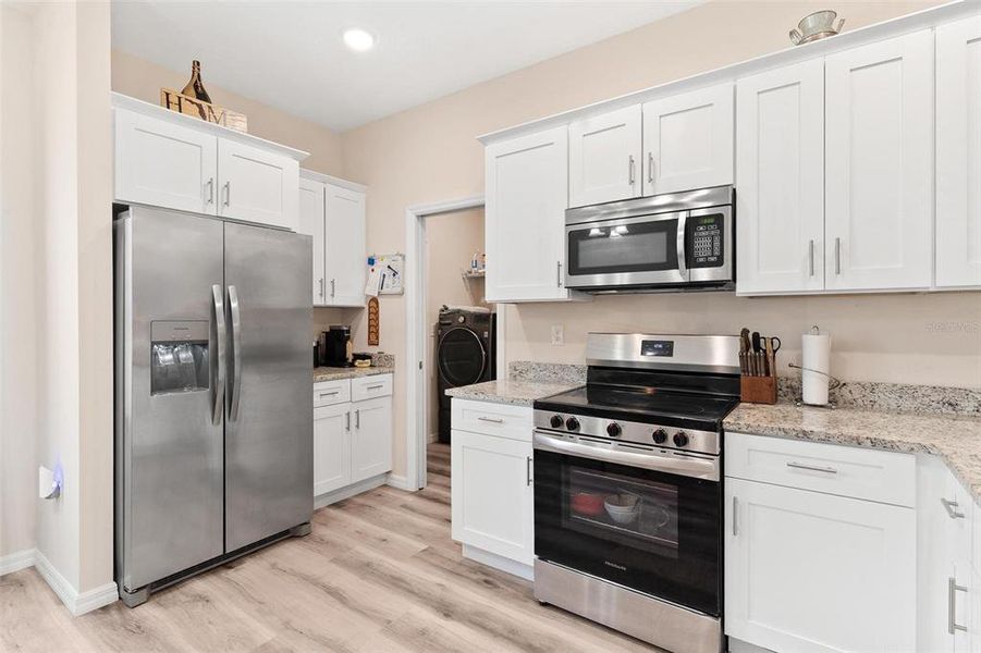 Furnished interior view inside a new home in , Umatilla (Image 7).