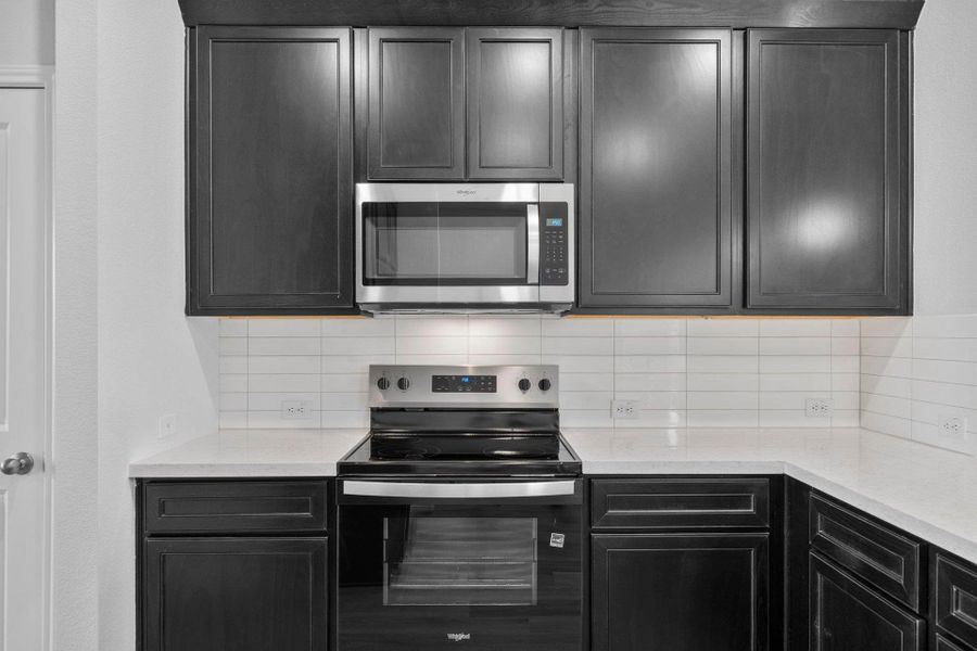 Beautiful finishes in Light & Bright Kitchen Beautiful finishes in Light & Bright Kitchen