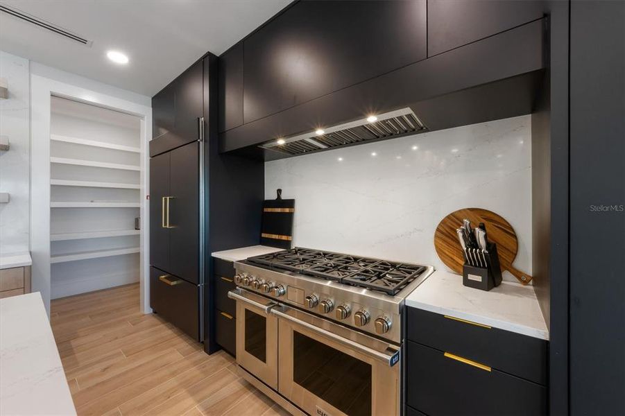 Furnished interior view inside a new home in , Sarasota (Image 7).