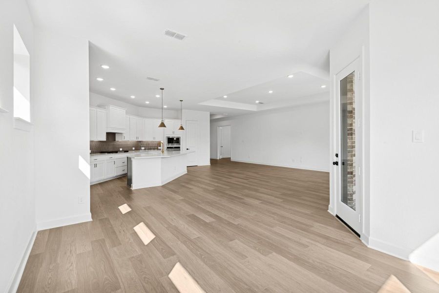 Spacious, unfurnished interior of a new home in Riceland 60’ Homesites, Mont Belvieu (Image 22). Spacious, unfurnished interior of a new home in Riceland 60’ Homesites, Mont Belvieu (Image 22).