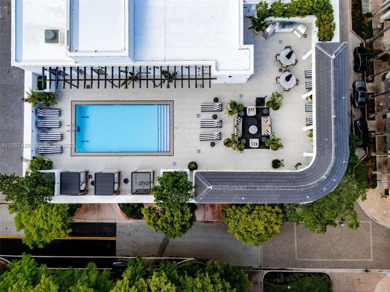 Community amenities in , Coral Gables (Image 23).