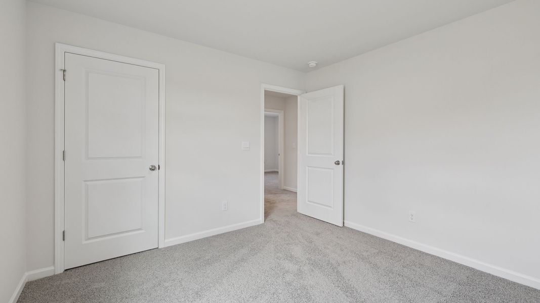 Spacious, unfurnished interior of a new home in Cloverdale Hills, Piedmont (Image 21).