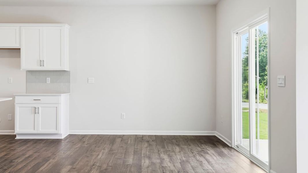 Spacious, unfurnished interior of a new home in Hunters Ridge, Woodruff (Image 27).
